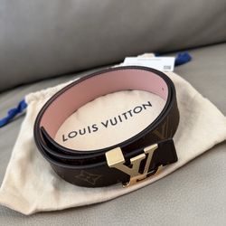 Authentic Louis Vuitton Initiales 30mm Reversible Belt Pink