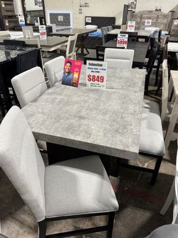 
🔥 BRAND NEW DINING SET – Financing Available!