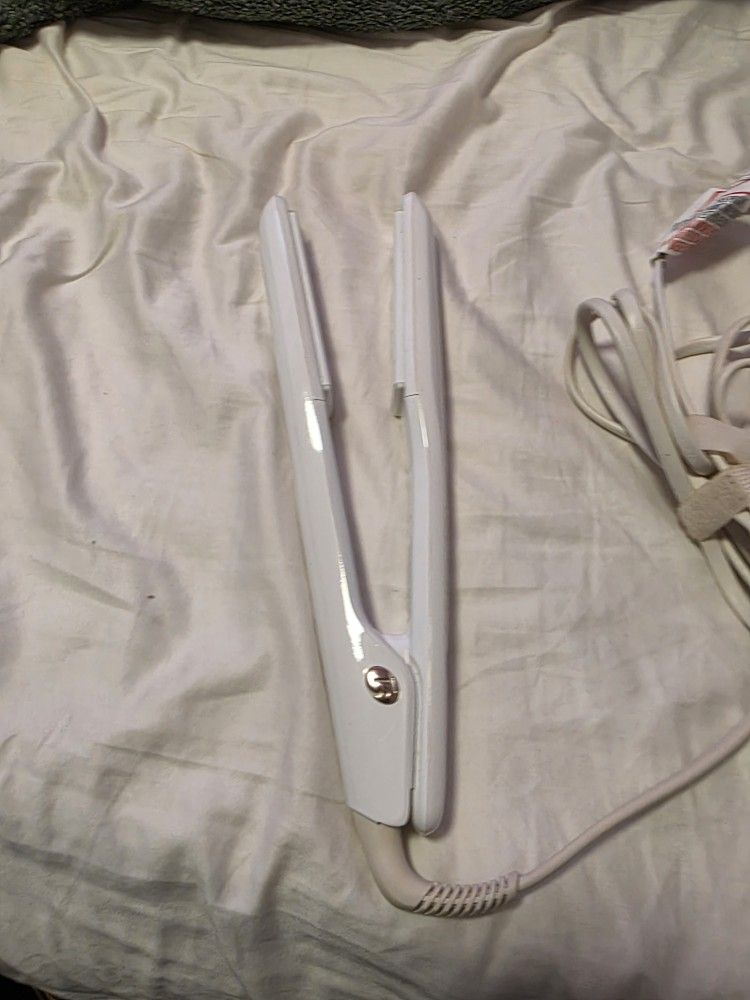 T3 Hair Iron 