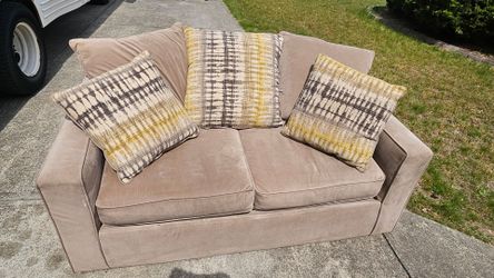 Sofa Set (Armchair, Loveseat + Pillows)