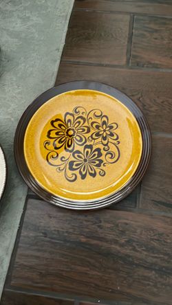 Stoneware dishes