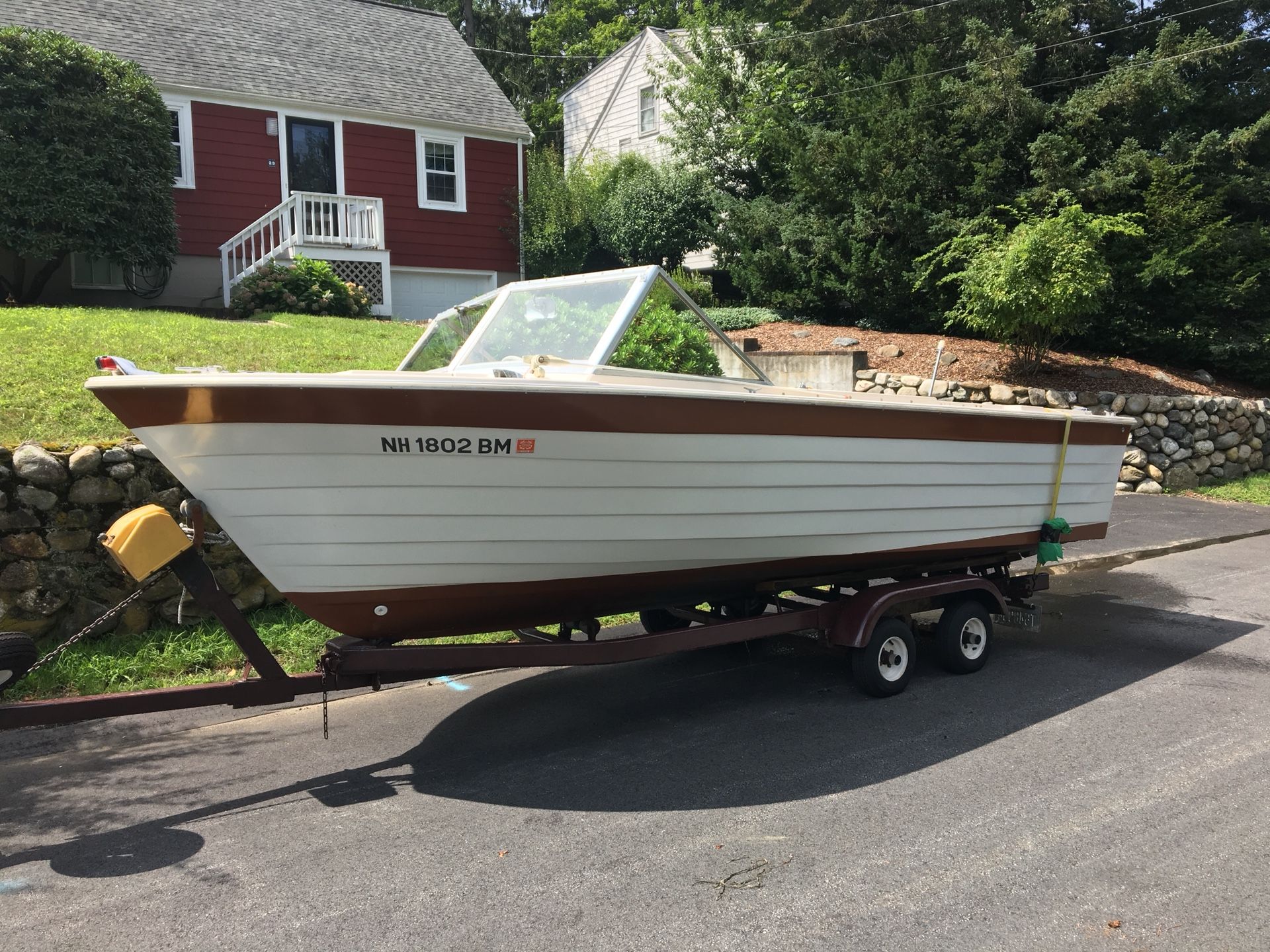 19 foot Penn Yan Boat