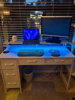 Office desk and chair
