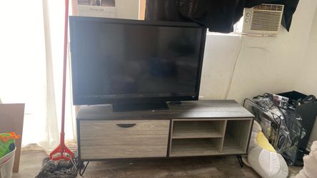 Tv stand and TV