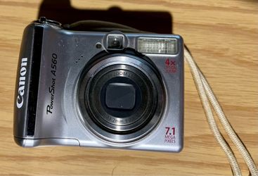 Canon PowerShot A560 Digital Camera 7.1MP 4X Zoom Compact Silver Tested Working