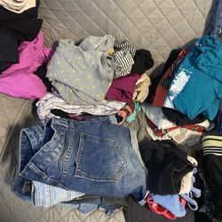 Girls Clothes—Big lot 89 Pieces