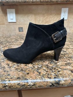 Black ankle boots Cole Hahn 8.5