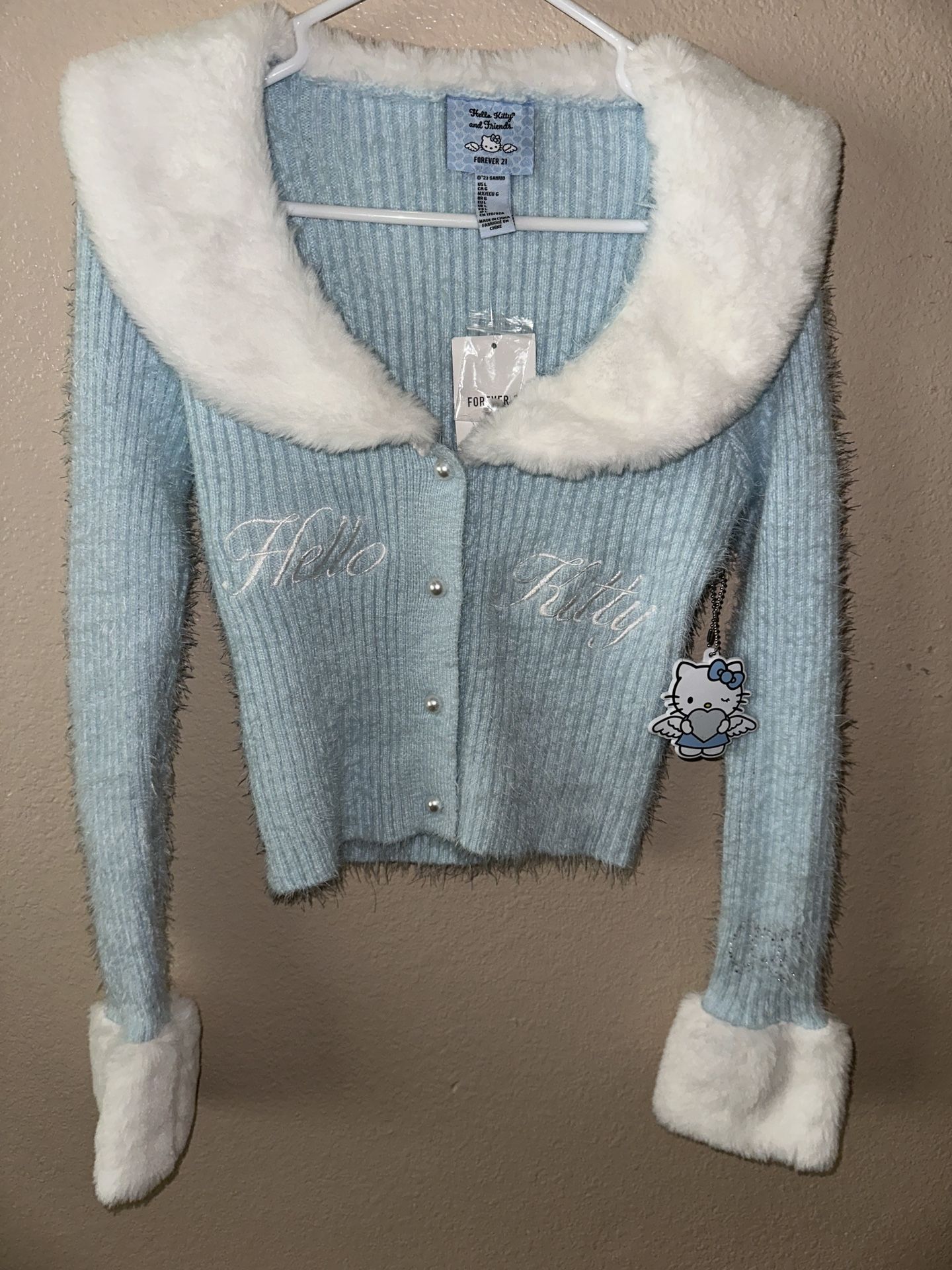 New FOREVER 21 X Hello Kitty Friends Blue Faux Fur Cardigan