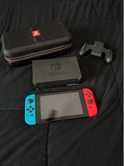 Nintendo Switch V2 + Controller/Case