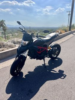 2016 Ducati Hypermotard