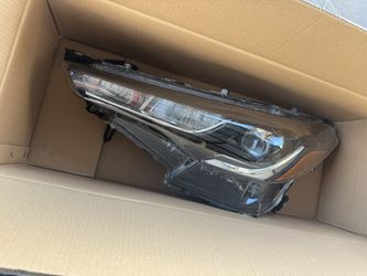 Toyota Cross L/LE Driver/left Side Headlight 20 To 25