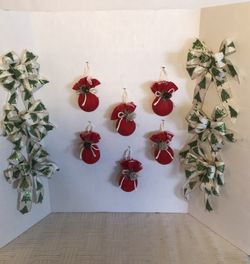 Christmas ornaments and bows set 3