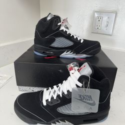 Jordan 5 Metallic Reimagined 