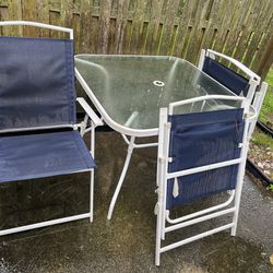 Patio Table with 4 Foldable Chairs!!