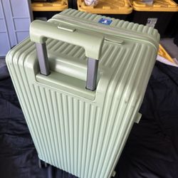 Baobab Luggage 
