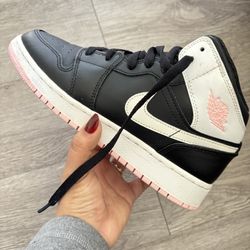 Jordan 1 Mid Size 5Y 