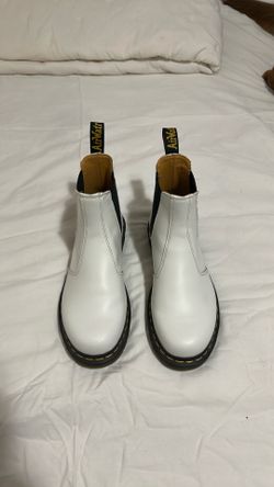 Dr. Martens Chelsea boots