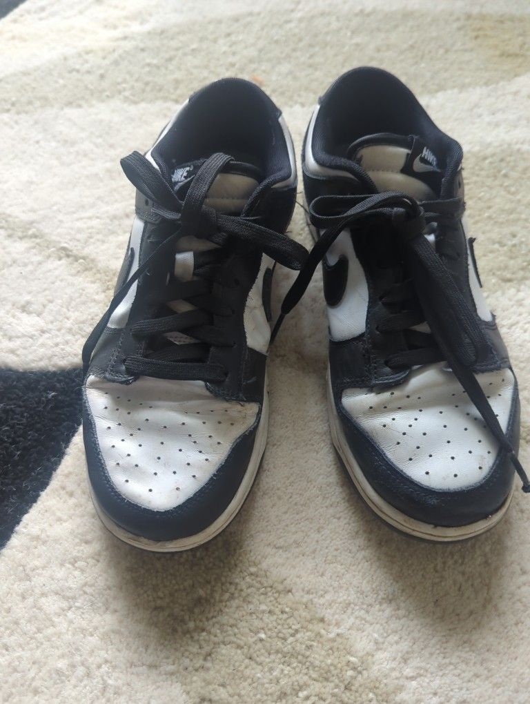 Nike panda dunks