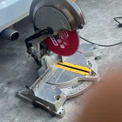 DeWalt 12” Compound Miter Saw DW705