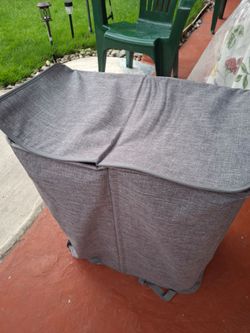 Gray hamper