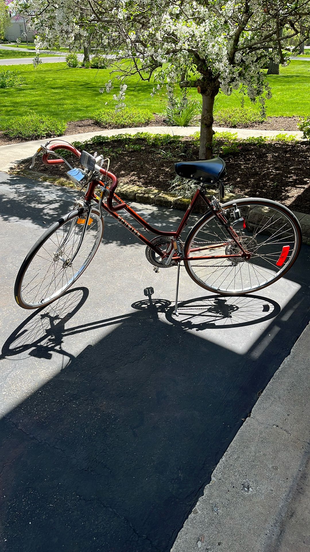 Woman’s Vintage Schwinn Continental Bike