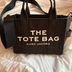 Marc Jacob’s Medium Size Tote Bag 