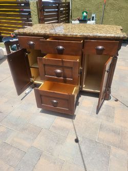 Kitchen bar