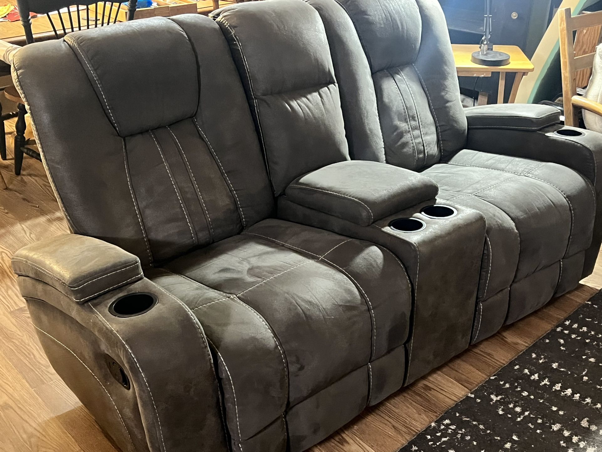LOVESEAT RECLINING
