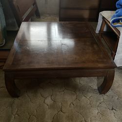 Table (Coffee table)