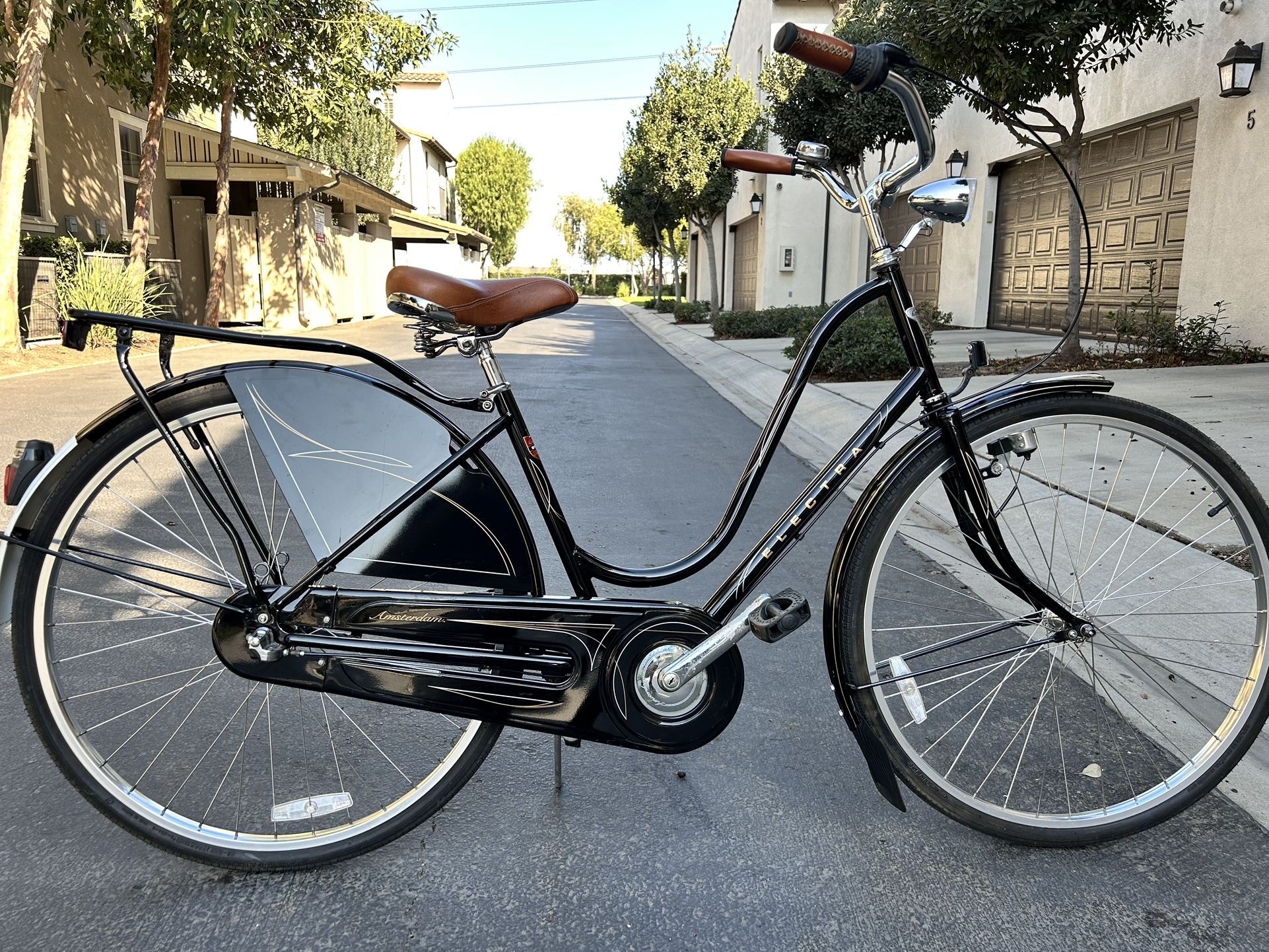 Electra “Amsterdam” 3 Speed Ladies City Bike 700cc