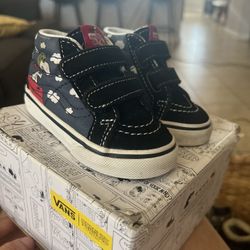 Snoopy Vans