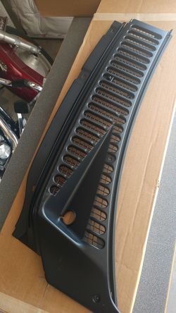 Wiper Cowl Grille Set, Ford F350, 2005