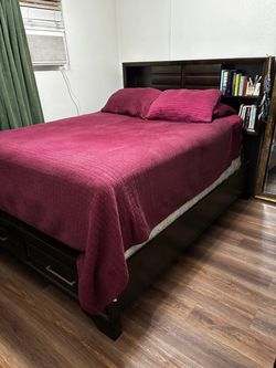Complete Bed Set – Mattress, Box Spring & Frame Included