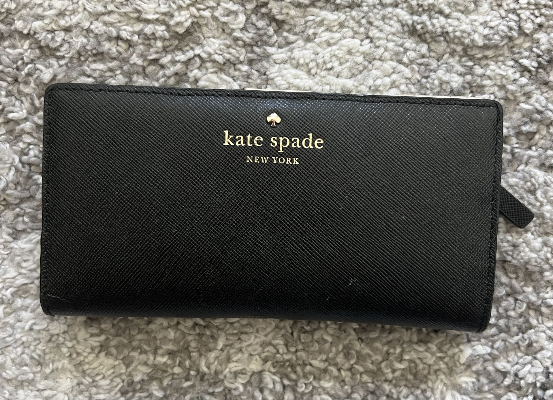 KATE SPADE New York Cedar Street Bifold Stacy Wallet in Black