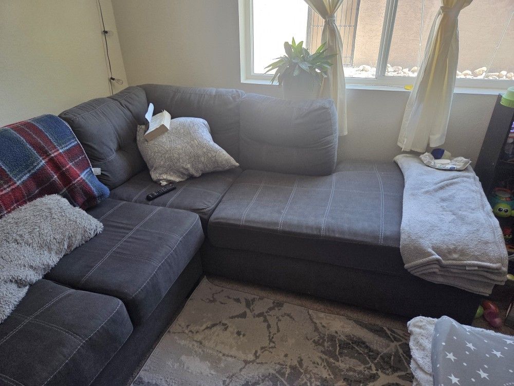 Marleton 2-Piece Sectional with Chaise