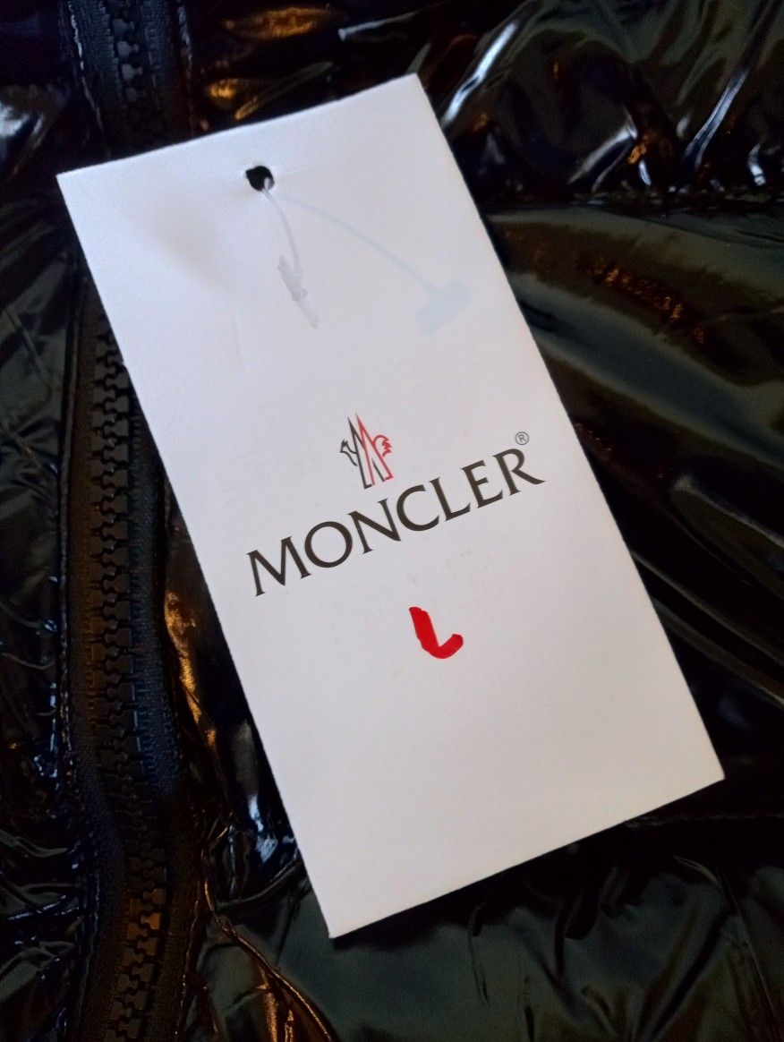 MONCLER