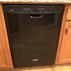 Maytag Dishwasher in Perfect Working Condition