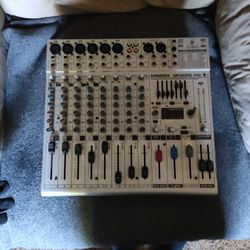 Behringer Eurorack Ub1222fx-pro Processor Line Mixer