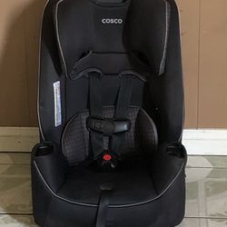 LIKE NEW COSCO CONVERTIBLE CAR SEAT!!!!