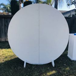 Round Backdrop / Arch’s Walls & Stands