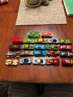 Lot of 20+ Die-Cast Toy Cars