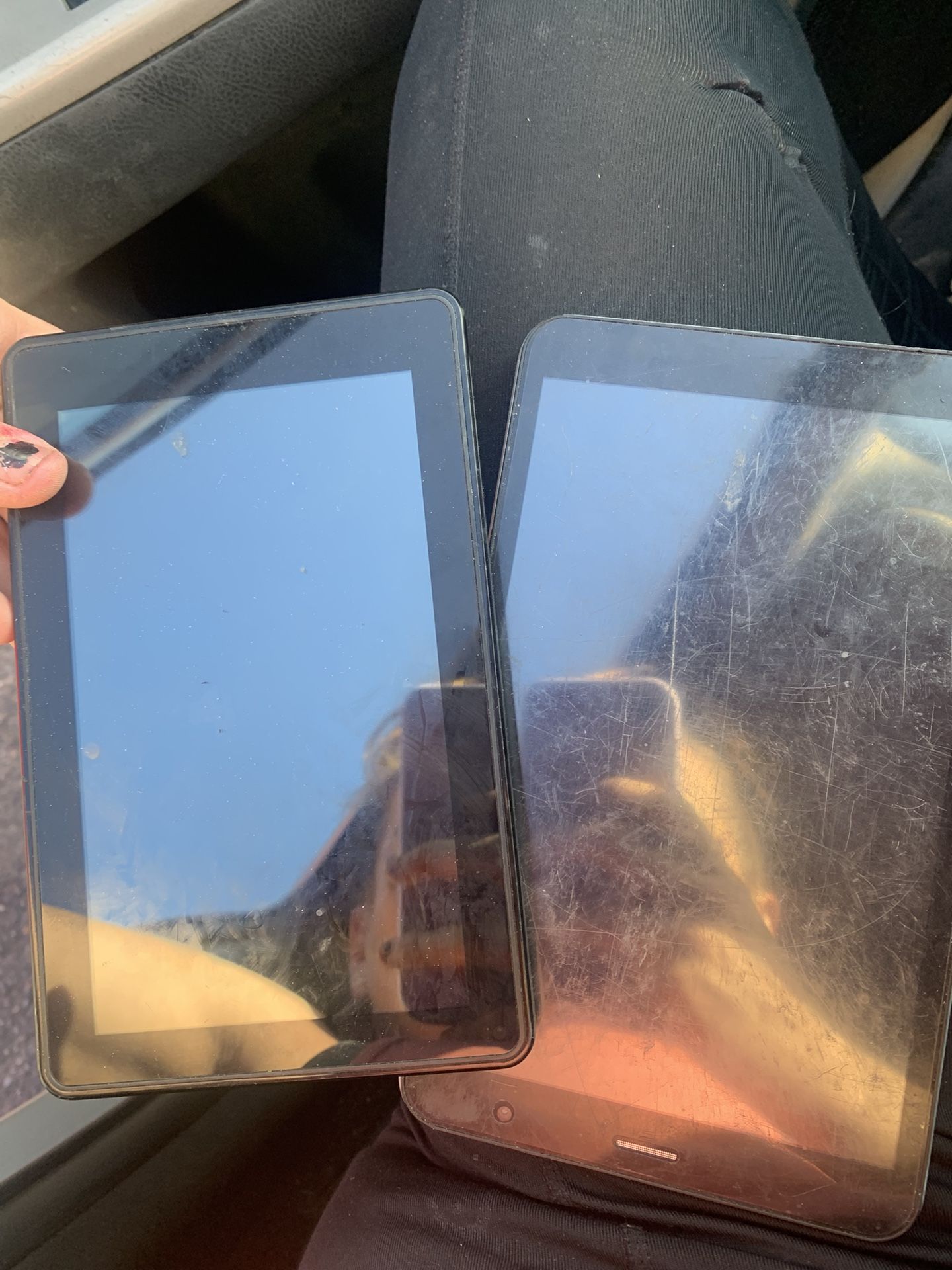 Two Tablets Fire And iCloud 10$ Each