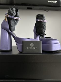 Versace Medusa Charm Satin Platform Pumps – Gold Medusa – NWT