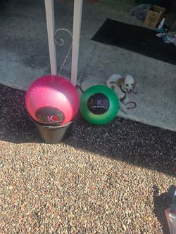 2 Balls
