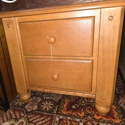OAK 2 drawe Night STAND / End Table