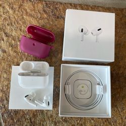 🎧 Apple AirPods Pro (1st Gen) – Excellent Condition | A2084