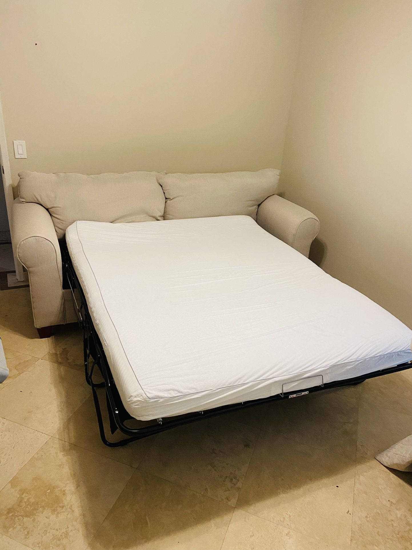 Like New sofa bed