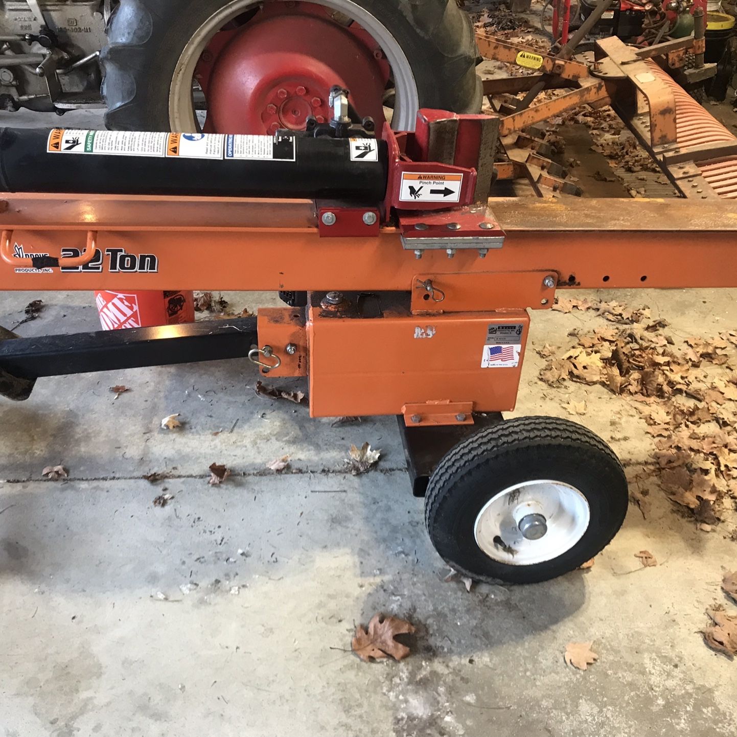Iron and oak 22 ton log splitter outlet