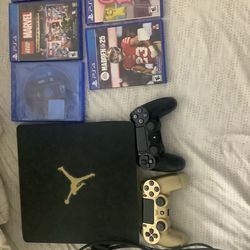 Ps4 with disks