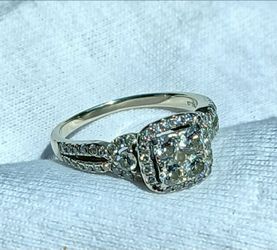 14k White Gold Diamond Ring Size 8.5